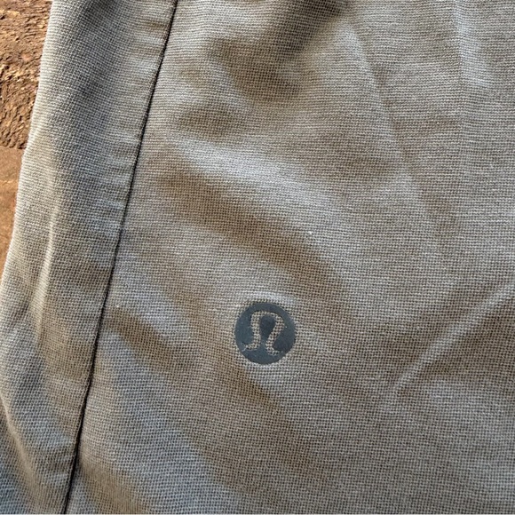 Lululemon Athletica Men's Classic green  T-Shirt xl - Picture 5 of 5